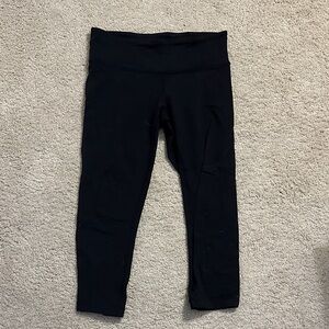 Black Lululemon capri leggings